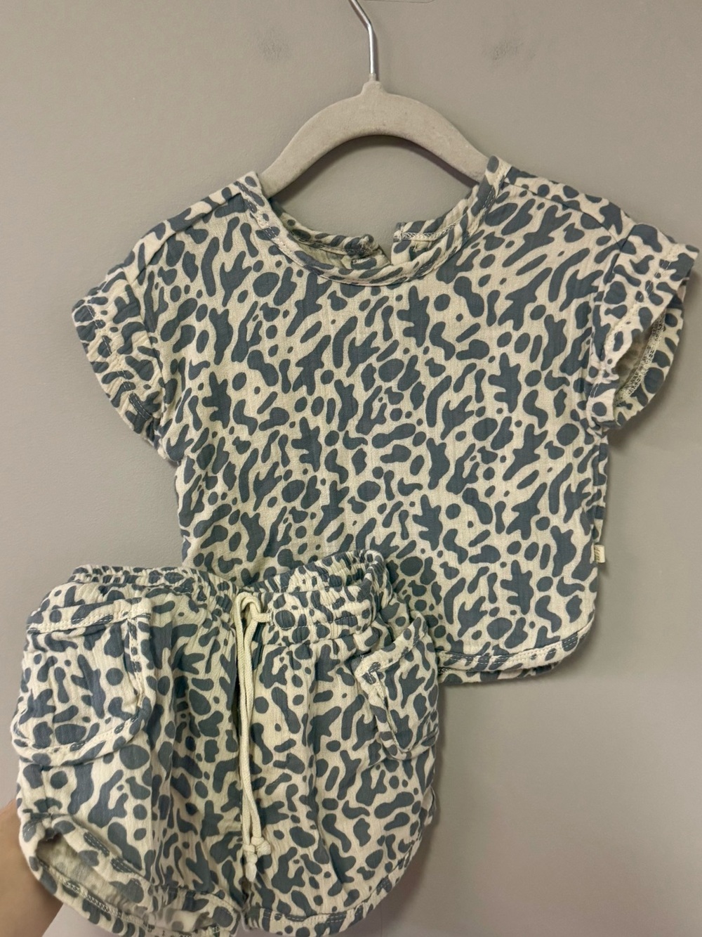 Kids Short-Sleeve Two-Piece Set in Blue Leopard Print